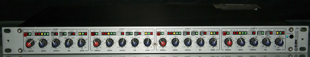 Klark Teknik DN504 - FRONTAL