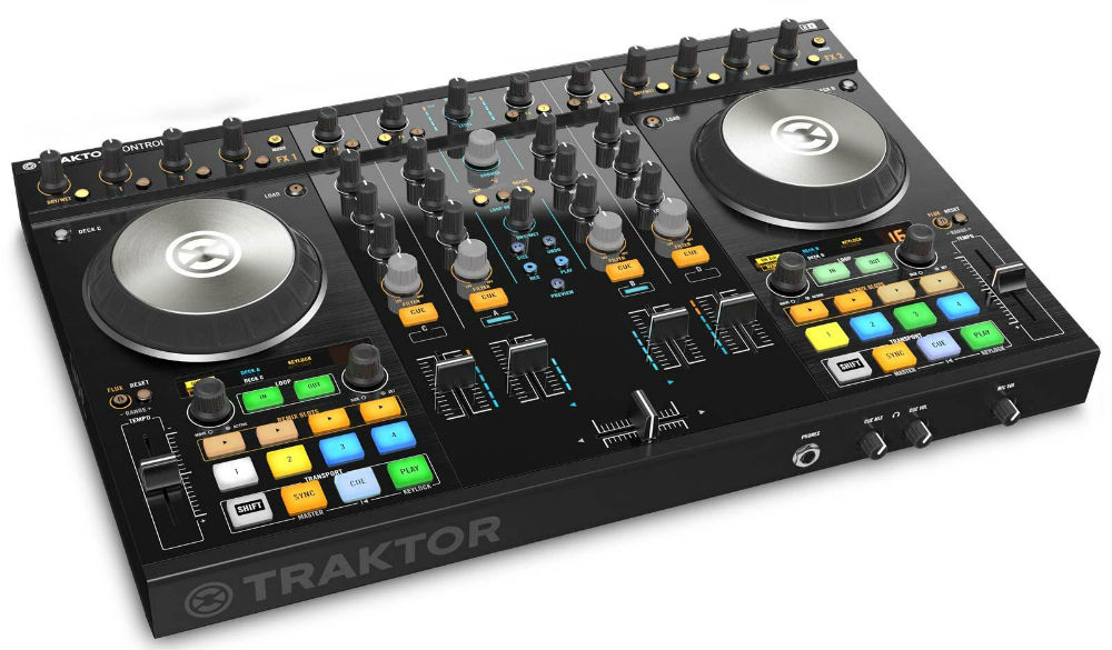 TRAKTOR KONTROL S4 MKII 1